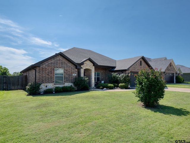 705 Reno, Chandler, TX 75758