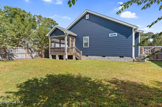 319 NE 61st Street, Oak Island, NC 28465