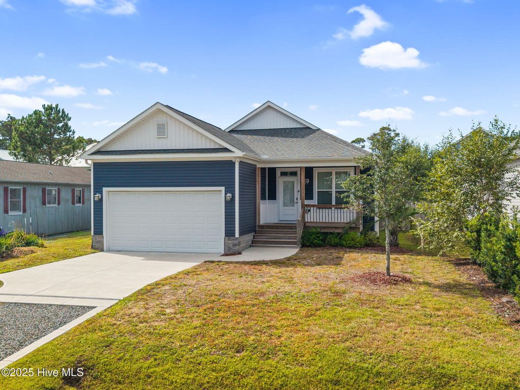 319 NE 61st Street, Oak Island, NC 28465