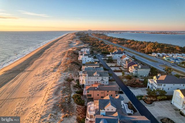 37105 OCEAN PARK LN, Fenwick Island, DE 19944