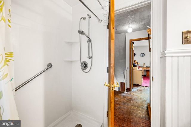 7215 GUYER AVE, Philadelphia, PA 19153