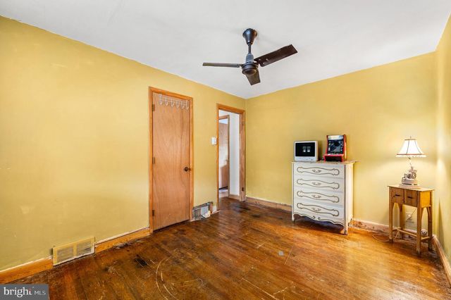 7215 GUYER AVE, Philadelphia, PA 19153