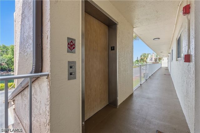 1004 Manatee RD H206, Naples, FL 34114