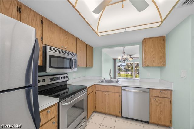 1004 Manatee RD H206, Naples, FL 34114
