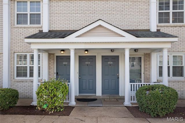 9102 Eager Road, Brentwood, MO 63144