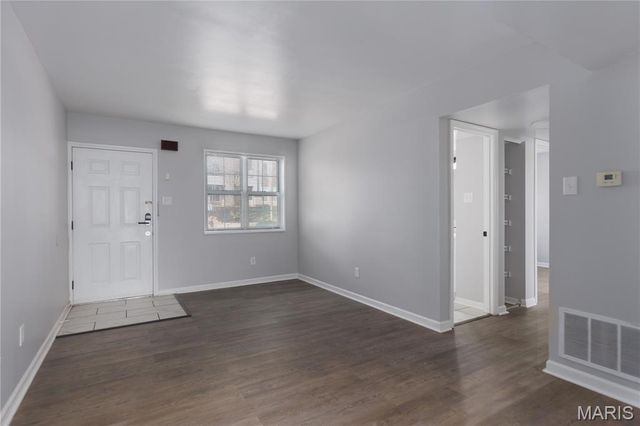 9102 Eager Road, Brentwood, MO 63144