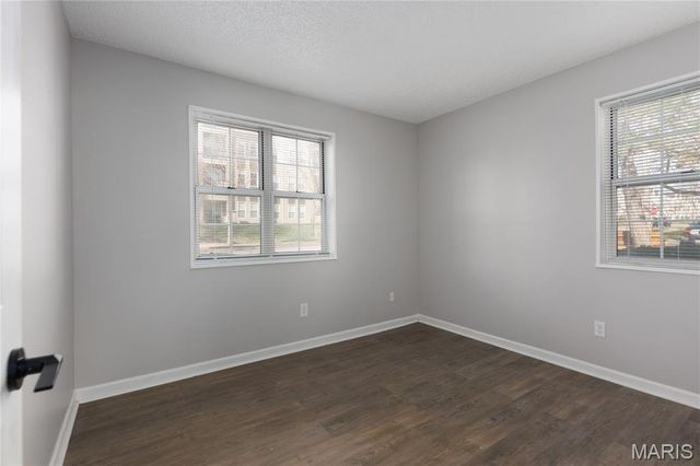 9102 Eager Road, Brentwood, MO 63144