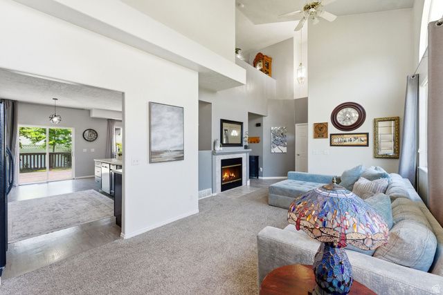10188 YORKSHIRE DR, South Jordan, UT 84095
