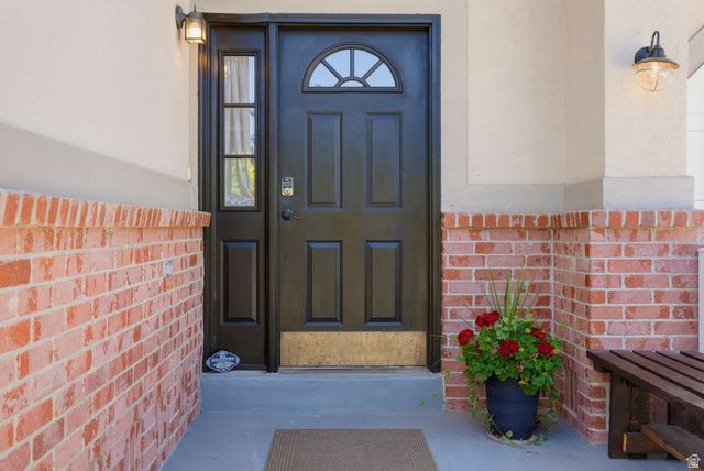 10188 YORKSHIRE DR, South Jordan, UT 84095