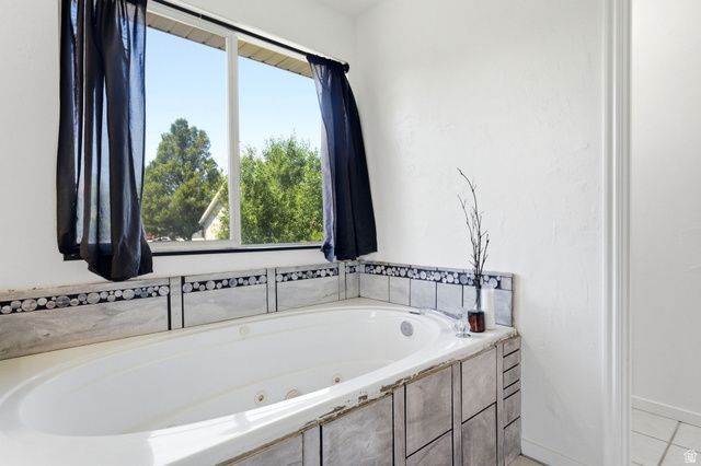 10188 YORKSHIRE DR, South Jordan, UT 84095