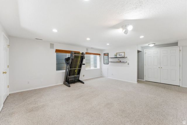10188 YORKSHIRE DR, South Jordan, UT 84095