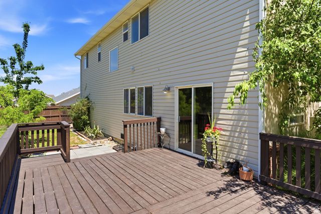 10188 YORKSHIRE DR, South Jordan, UT 84095