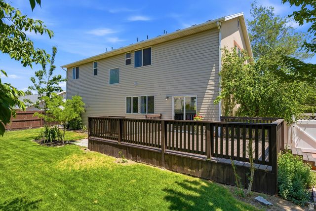 10188 YORKSHIRE DR, South Jordan, UT 84095