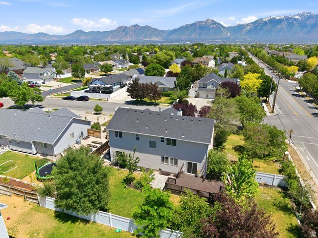 10188 YORKSHIRE DR, South Jordan, UT 84095