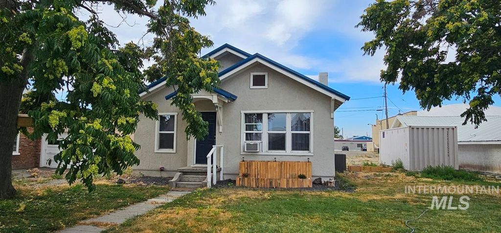 213 Ehrgood Ave, Nyssa, OR 97913