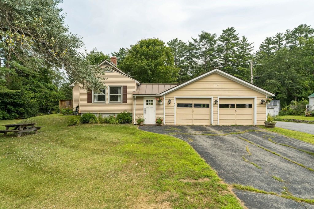 62 Circle Drive, Chester, VT 05143