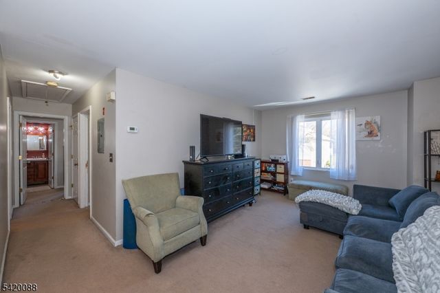 51 Sunrise Dr, Hanover Twp., NJ 07981