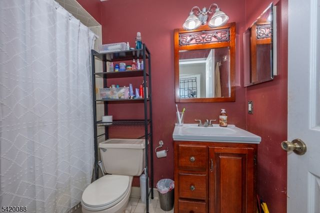 51 Sunrise Dr, Hanover Twp., NJ 07981