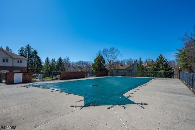 51 Sunrise Dr, Hanover Twp., NJ 07981