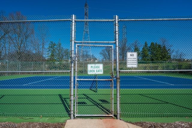 51 Sunrise Dr, Hanover Twp., NJ 07981