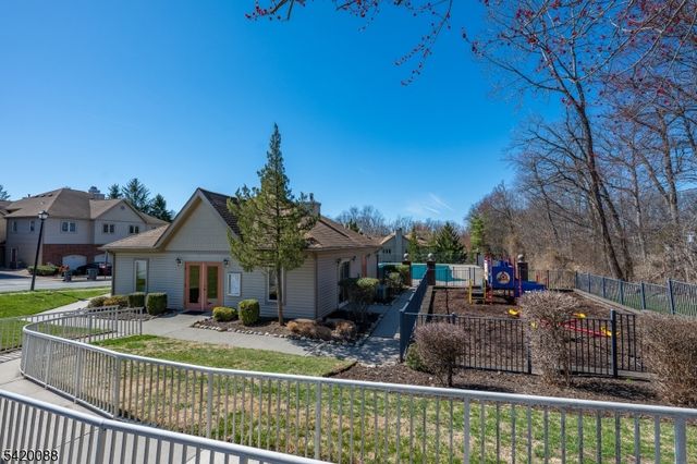 51 Sunrise Dr, Hanover Twp., NJ 07981