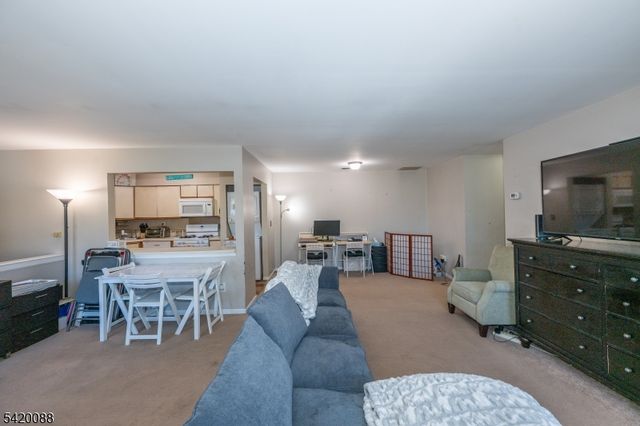 51 Sunrise Dr, Hanover Twp., NJ 07981