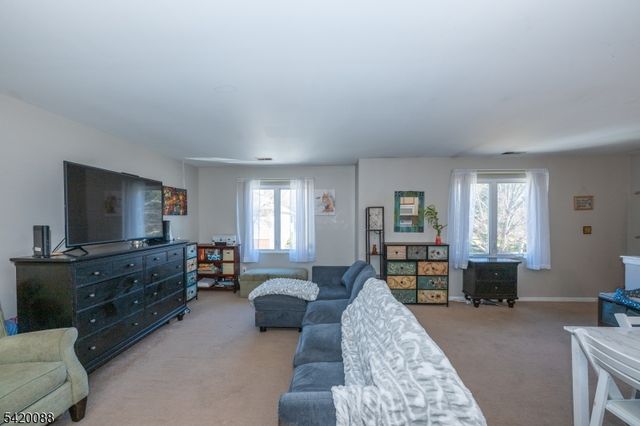 51 Sunrise Dr, Hanover Twp., NJ 07981