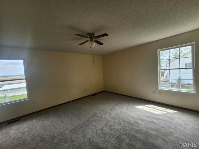 1204 Riverview Drive, Elsberry, MO 63343