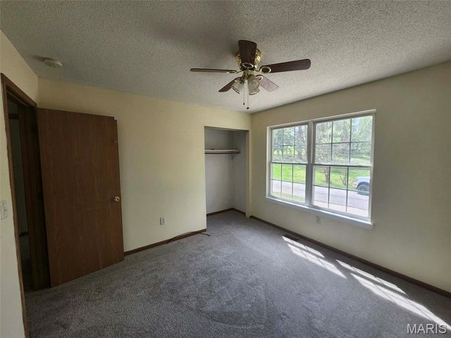 1204 Riverview Drive, Elsberry, MO 63343