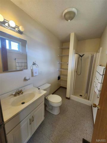 1204 Riverview Drive, Elsberry, MO 63343