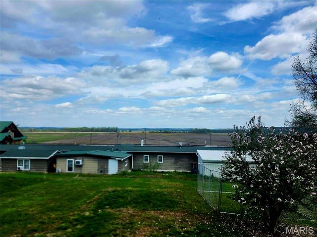 1204 Riverview Drive, Elsberry, MO 63343