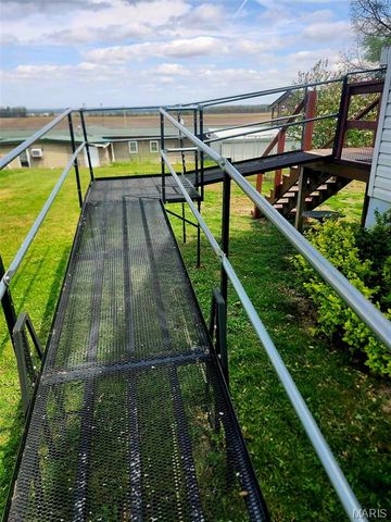 1204 Riverview Drive, Elsberry, MO 63343