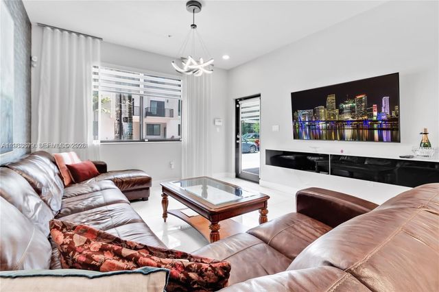 4745 NW 84th Ct 19, Doral, FL 33166