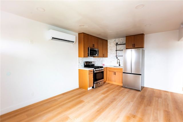 780 E Walton B, Signal Hill, CA 90755