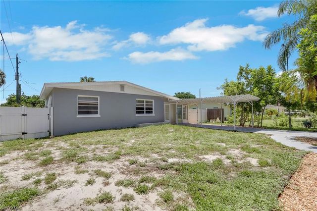 11360 Hunting RD, Bonita Springs, FL 34135