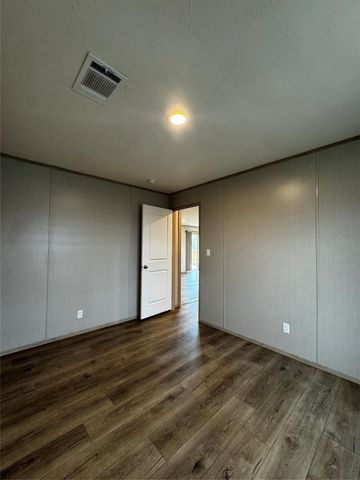 191 Holly Pond, Onalaska, TX 77360