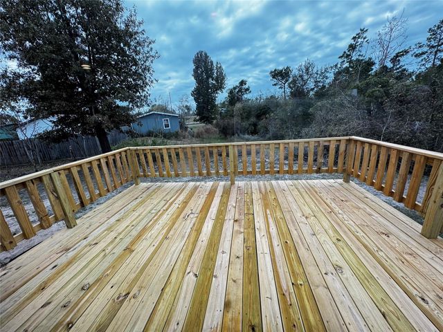 191 Holly Pond, Onalaska, TX 77360