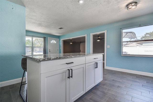 7583 MEADOWLAWN DRIVE N, St Petersburg, FL 33702