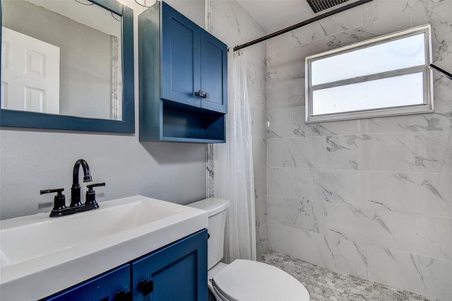 7583 MEADOWLAWN DRIVE N, St Petersburg, FL 33702