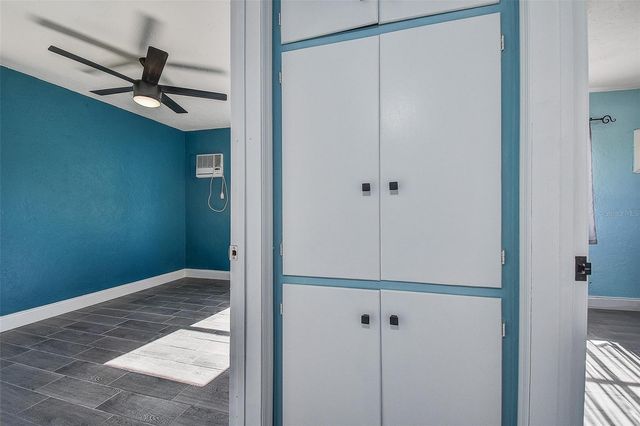 7583 MEADOWLAWN DRIVE N, St Petersburg, FL 33702