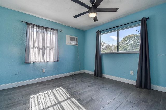 7583 MEADOWLAWN DRIVE N, St Petersburg, FL 33702