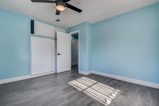 7583 MEADOWLAWN DRIVE N, St Petersburg, FL 33702