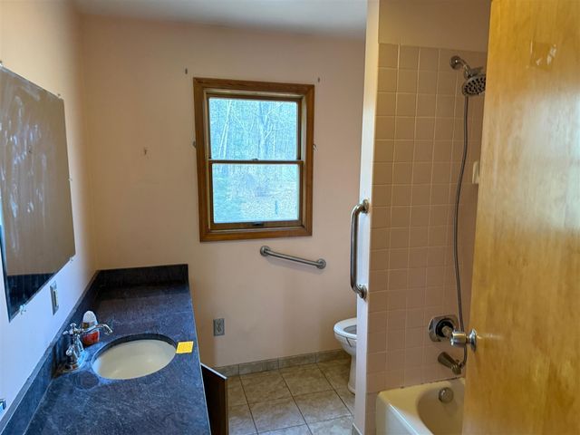 4685 13 Mile Road, Rockford, MI 49341