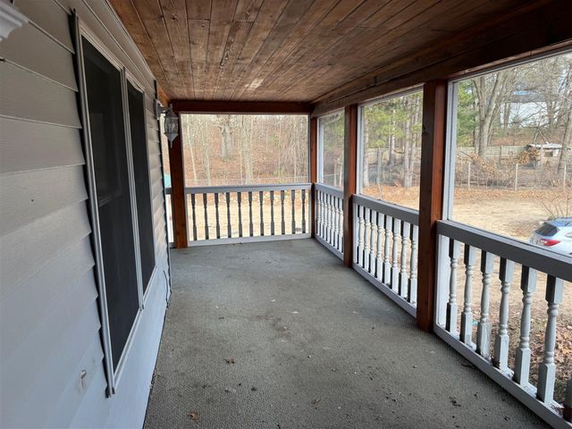 4685 13 Mile Road, Rockford, MI 49341