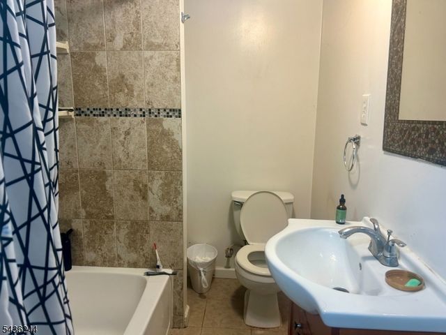 30 N Dell Ave, Roxbury Twp., NJ 07847