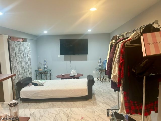 30 N Dell Ave, Roxbury Twp., NJ 07847