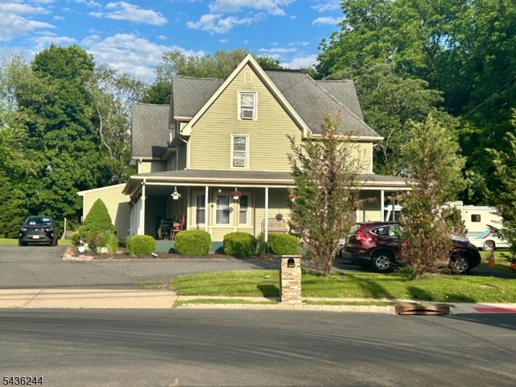 30 N Dell Ave, Roxbury Twp., NJ 07847