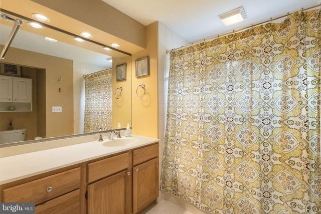 795 N HILLS AVE, Glenside, PA 19038