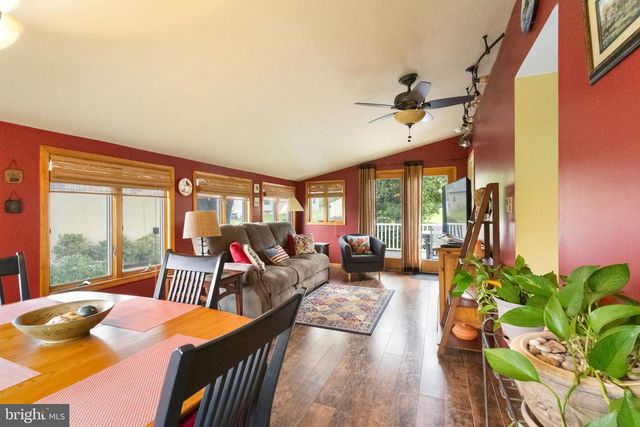 795 N HILLS AVE, Glenside, PA 19038