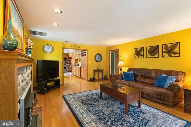 795 N HILLS AVE, Glenside, PA 19038